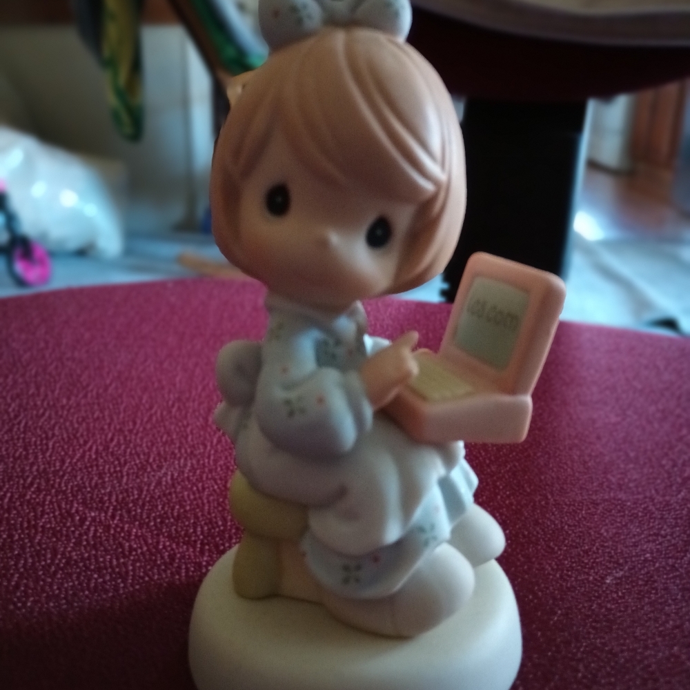 Figurine